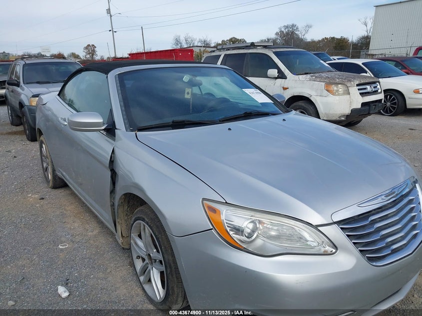 CHRYSLER 200 TOURING