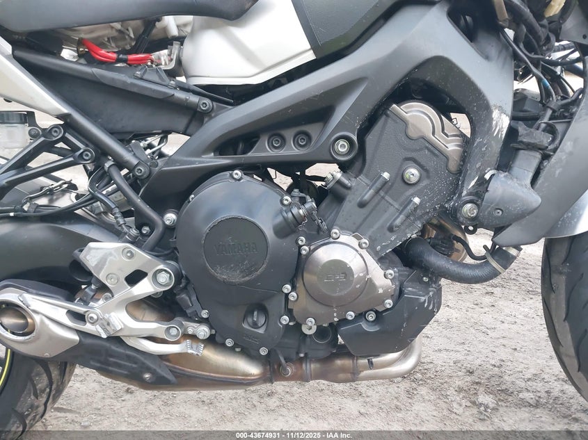 2017 Yamaha Fz09 C VIN: JYARN53Y6HA000402 Lot: 43674931