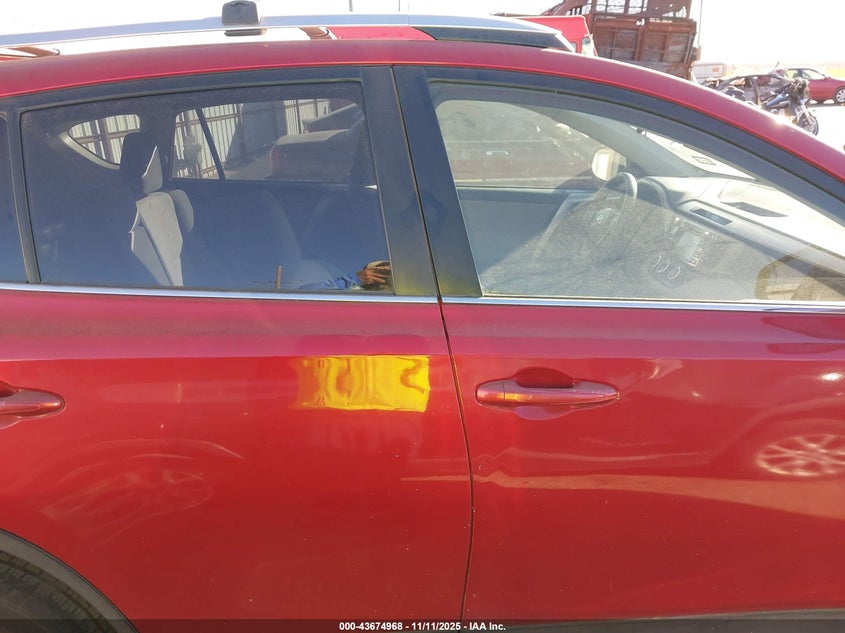 2015 TOYOTA RAV4 LE JTMZFREV3FD055087