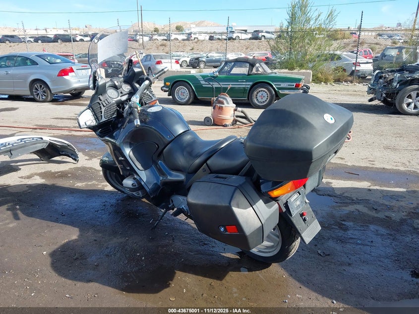 WB10418A6WZC63508 1998 BMW R 1100 photo no. 3