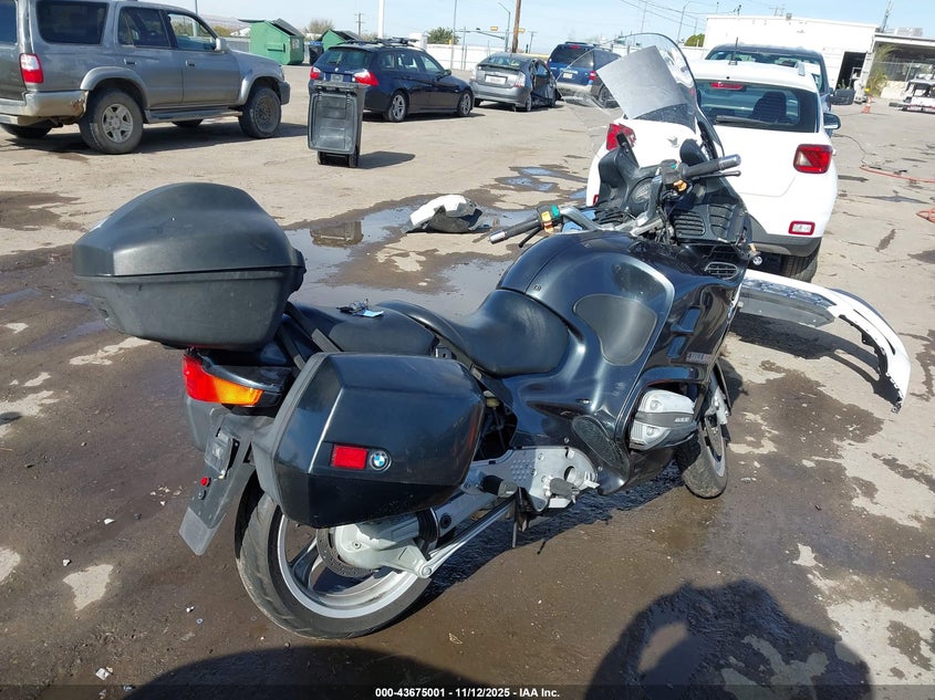 WB10418A6WZC63508 1998 BMW R 1100 photo no. 4