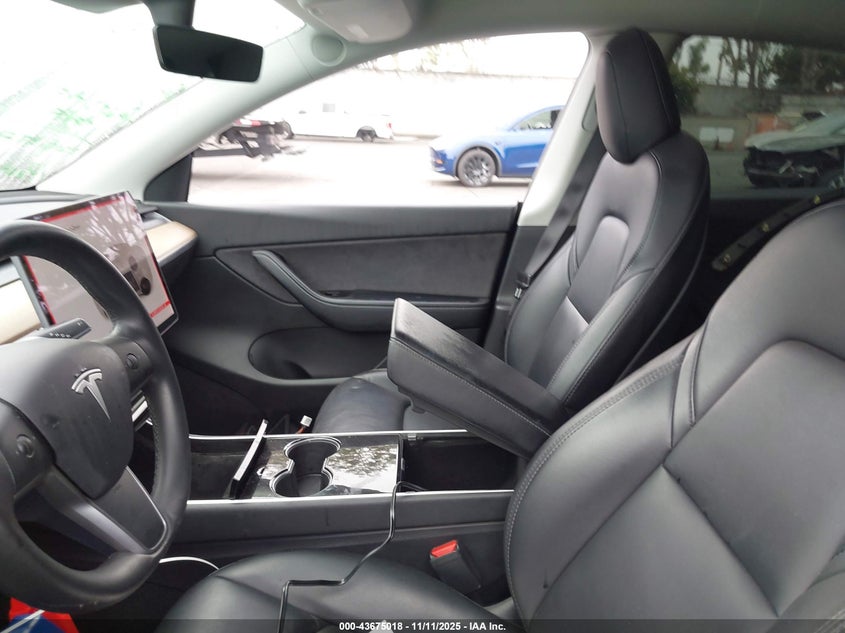 2021 Tesla Model Y Long Range Dual Motor All-Wheel Drive VIN: 5YJYGDEE8MF061565 Lot: 43675018