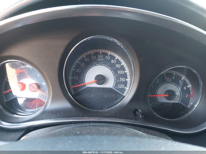 2011 Chrysler 200 Touring VIN: 1C3BC1FB2BN585673 Lot: 43675132