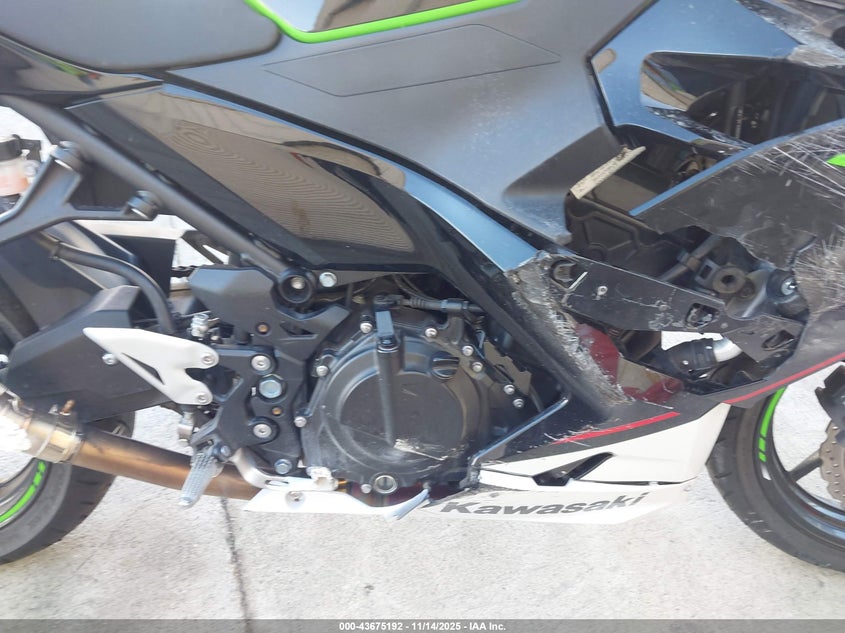 2022 Kawasaki Ex400 VIN: JKAEXKG15NDAG9626 Lot: 43675192