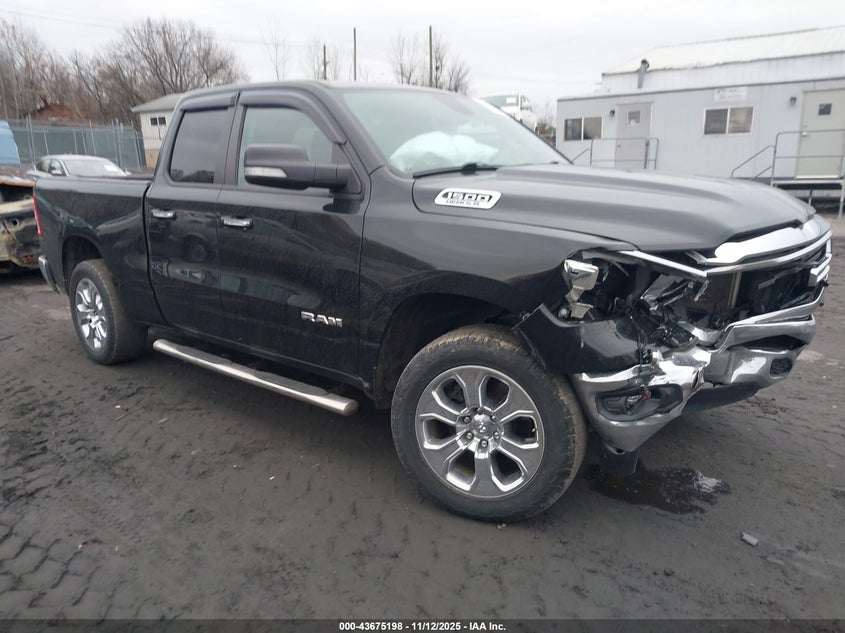 2020 RAM 1500 BIG HORN  4X4 6'4 BOX - 1C6SRFBT2LN224359