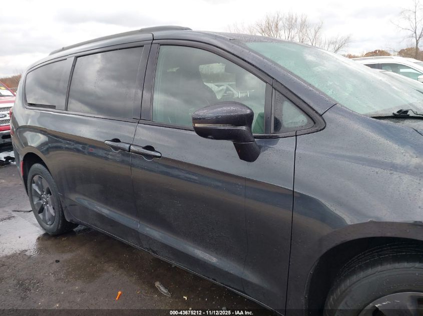 2020 Chrysler Pacifica Hybrid Limited VIN: 2C4RC1N74LR251205 Lot: 43675212