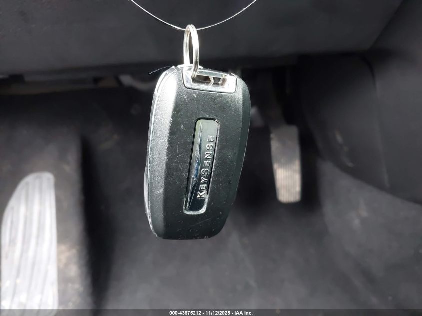 2020 Chrysler Pacifica Hybrid Limited VIN: 2C4RC1N74LR251205 Lot: 43675212