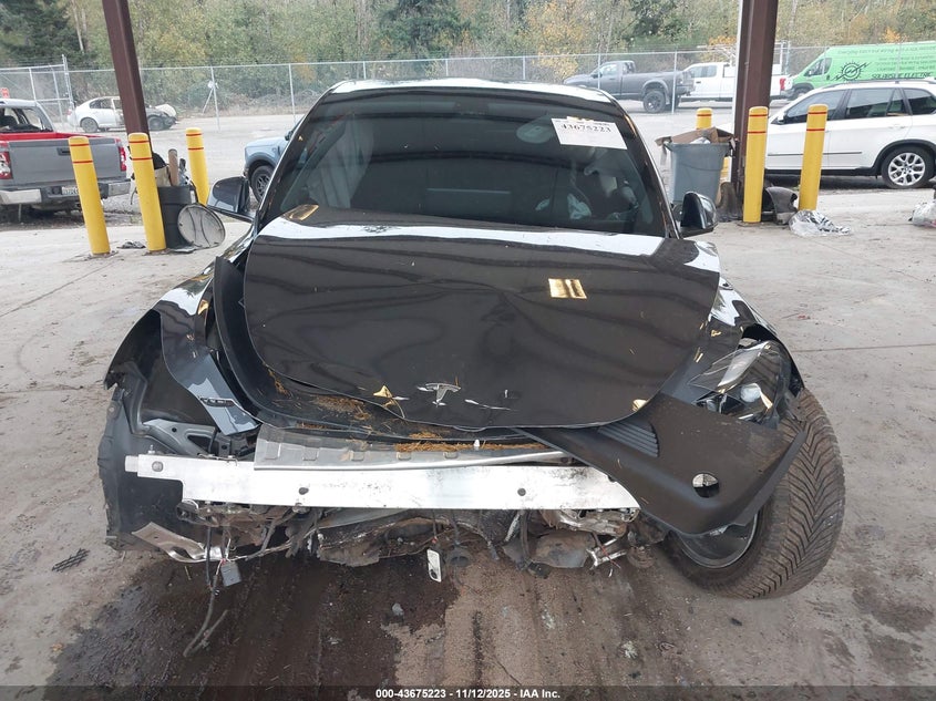 2023 Tesla Model Y Awd/Long Range Dual Motor All-Wheel Drive VIN: 7SAYGDEE2PF868008 Lot: 43675223