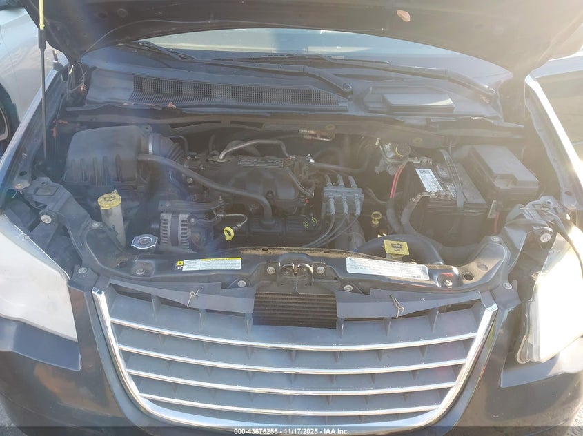 2010 Chrysler Town & Country Lx VIN: 2A4RR4DE4AR226568 Lot: 43675255