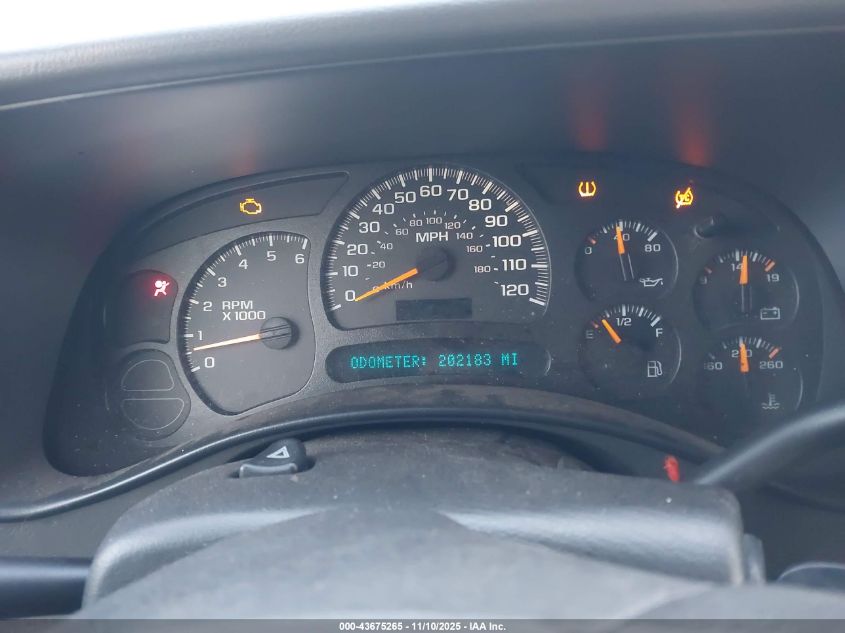 2005 Chevrolet Tahoe Z71 VIN: 1GNEK13T45R220439 Lot: 43675265