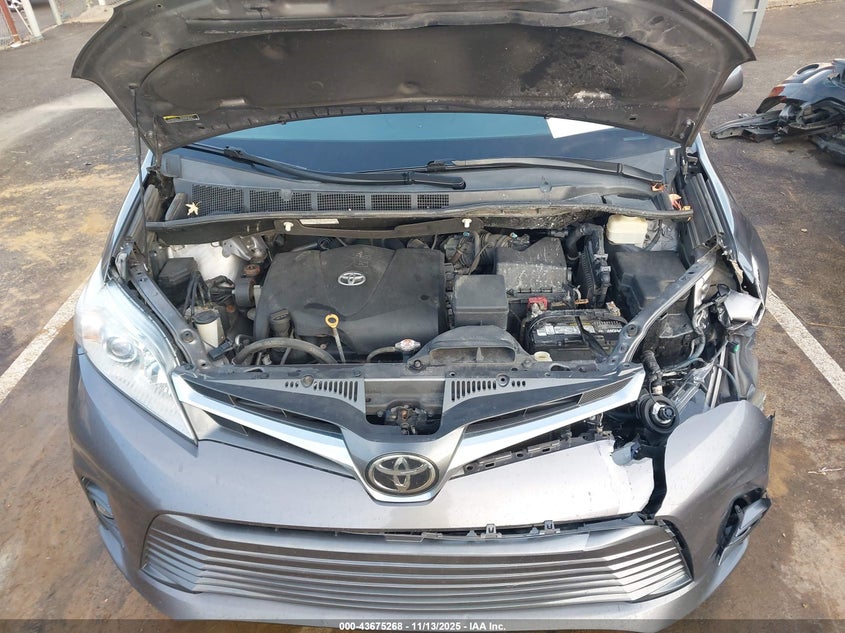 5TDYZ3DC2JS957419 2018 TOYOTA SIENNA photo no. 10