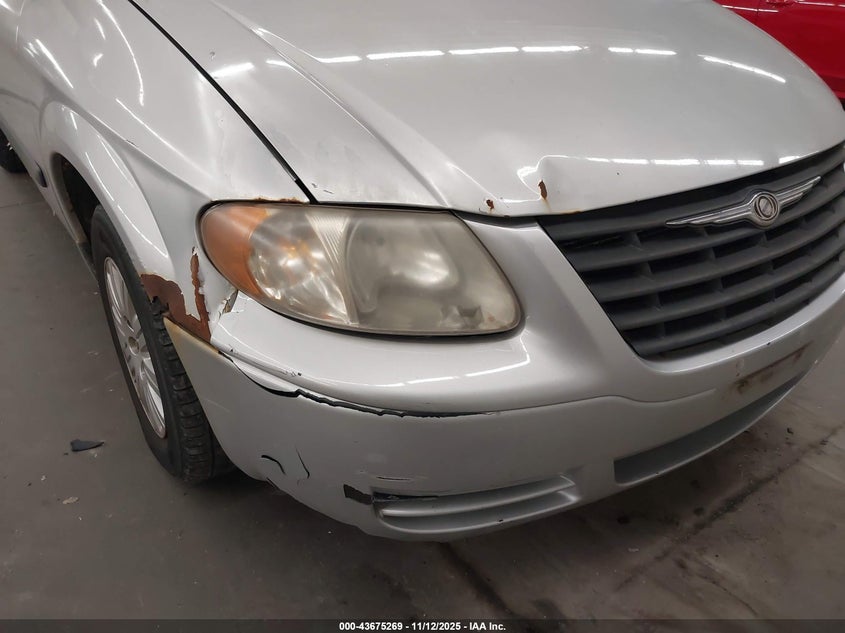 2006 Chrysler Town & Country VIN: 1A4GP45R96B755583 Lot: 43675269