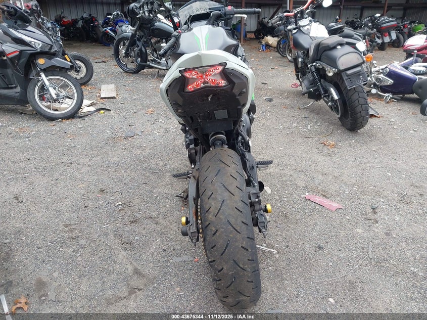 2022 Kawasaki Ex650 N VIN: ML5EXEN12NDA73884 Lot: 43675344