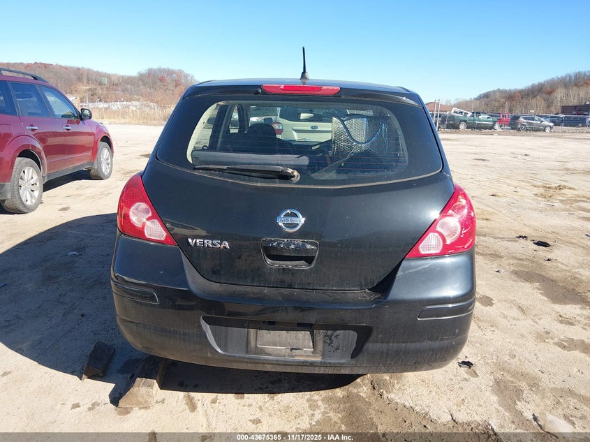 2009 Nissan Versa 1.8S VIN: 3N1BC13E59L500610 Lot: 43675365
