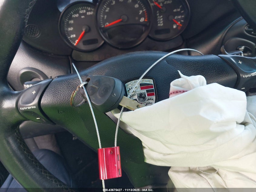 2002 Porsche Boxster VIN: WP0CA298X2U620574 Lot: 43675427