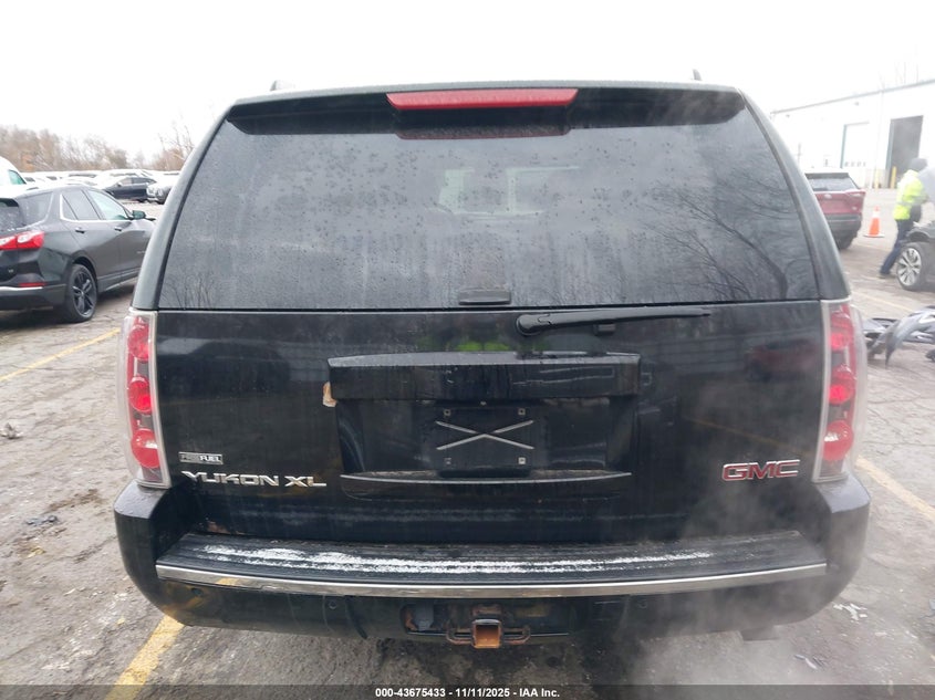 2009 GMC Yukon Xl 1500 Denali VIN: 1GKFK062X9R200555 Lot: 43675433