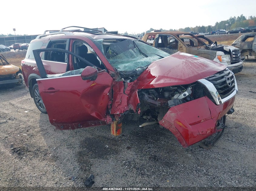 NISSAN PATHFINDER SL FWD