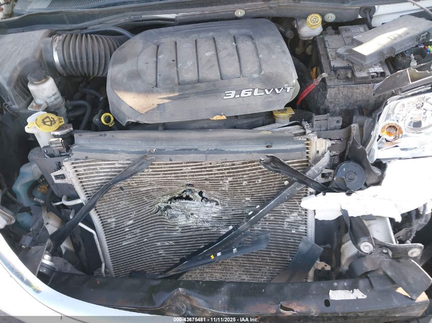 2011 Chrysler Town & Country Touring VIN: 2A4RR5DGXBR688142 Lot: 43675481