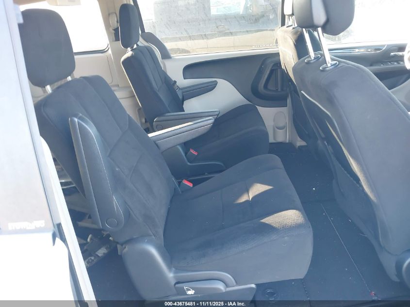 2011 Chrysler Town & Country Touring VIN: 2A4RR5DGXBR688142 Lot: 43675481