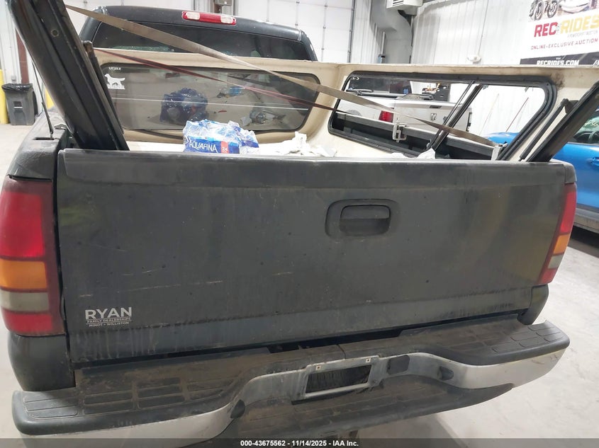 2003 GMC Sierra 2500Hd Slt VIN: 1GTHK23U93F187540 Lot: 43675562