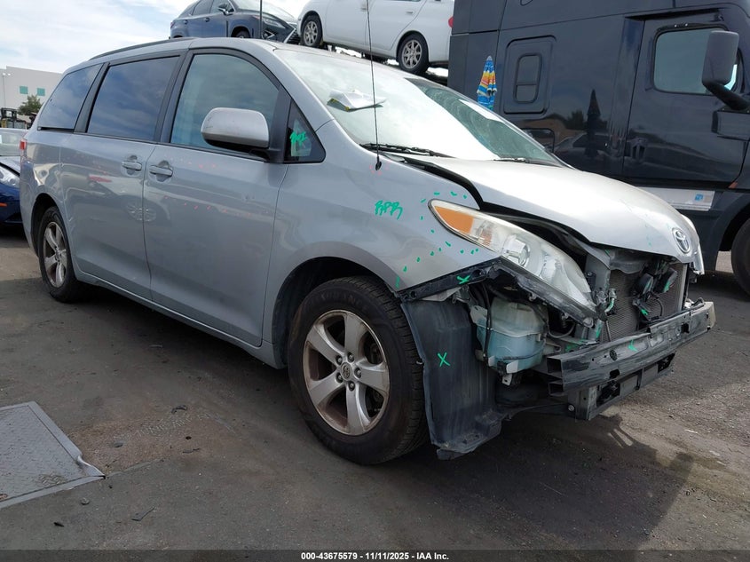 2013 TOYOTA SIENNA LE V6 8 PASSENGER - 5TDKK3DC9DS381665