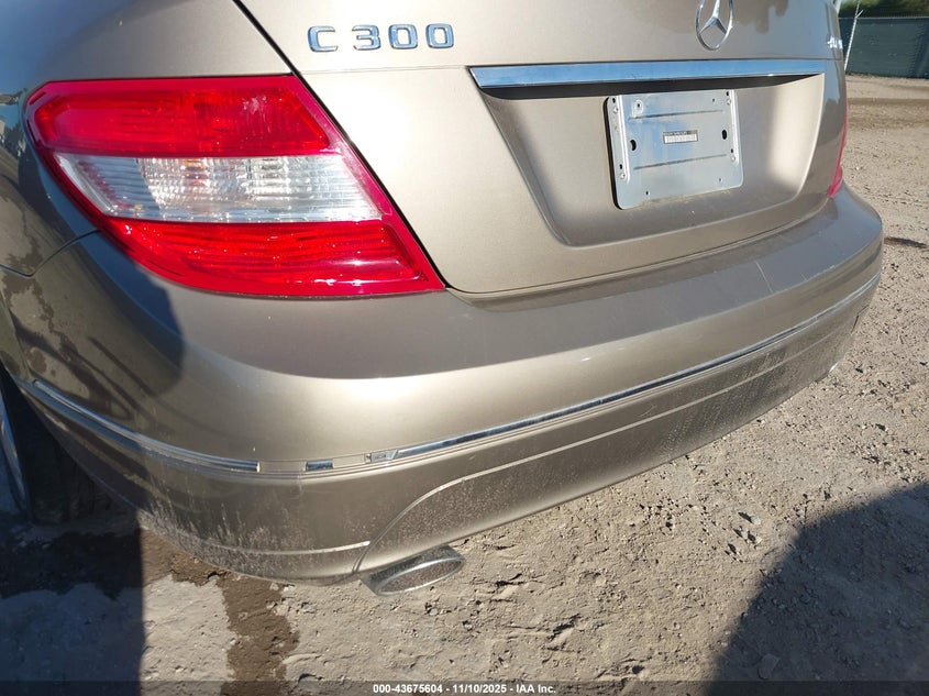 2009 Mercedes-Benz C 300 Luxury 4Matic/Sport 4Matic VIN: WDDGF81X69R076392 Lot: 43675604