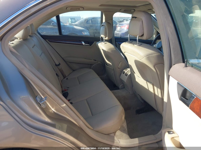 2009 Mercedes-Benz C 300 Luxury 4Matic/Sport 4Matic VIN: WDDGF81X69R076392 Lot: 43675604