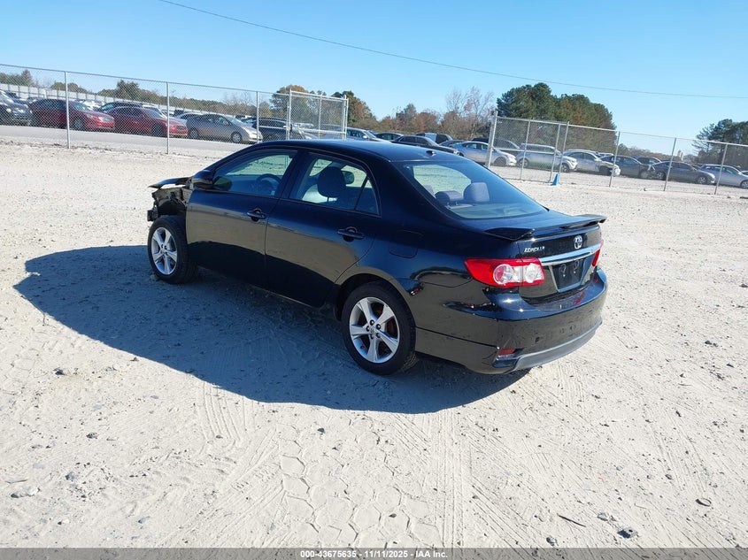 2T1BU4EE3BC623260 2011 TOYOTA COROLLA photo no. 3