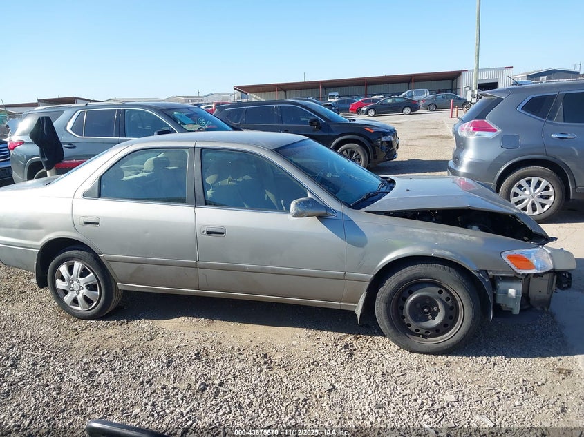 2000 Toyota Camry Le VIN: JT2BG28KXY0524363 Lot: 43675670