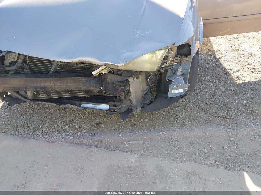 2000 Toyota Camry Le VIN: JT2BG28KXY0524363 Lot: 43675670