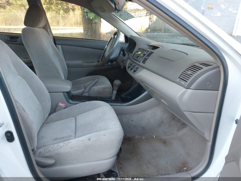 4T1BE32K94U329915 2004 TOYOTA CAMRY photo no. 5