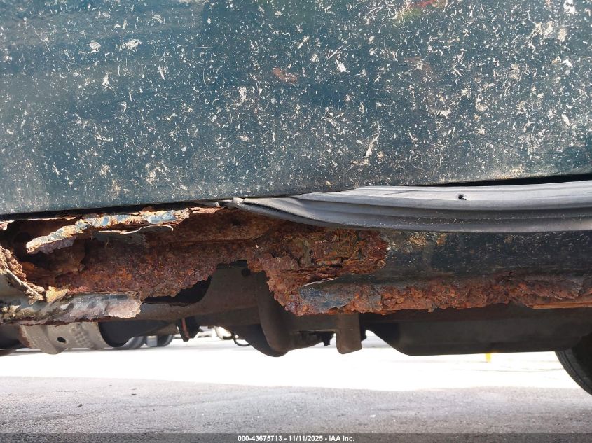 2003 Ford E-350 Cutaway Standard VIN: 1FDWE35L83HA45799 Lot: 43675713