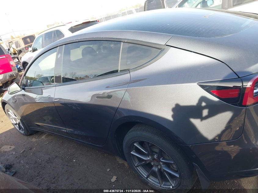 2022 Tesla Model 3 Rear-Wheel Drive VIN: 5YJ3E1EA8NF320665 Lot: 43675724