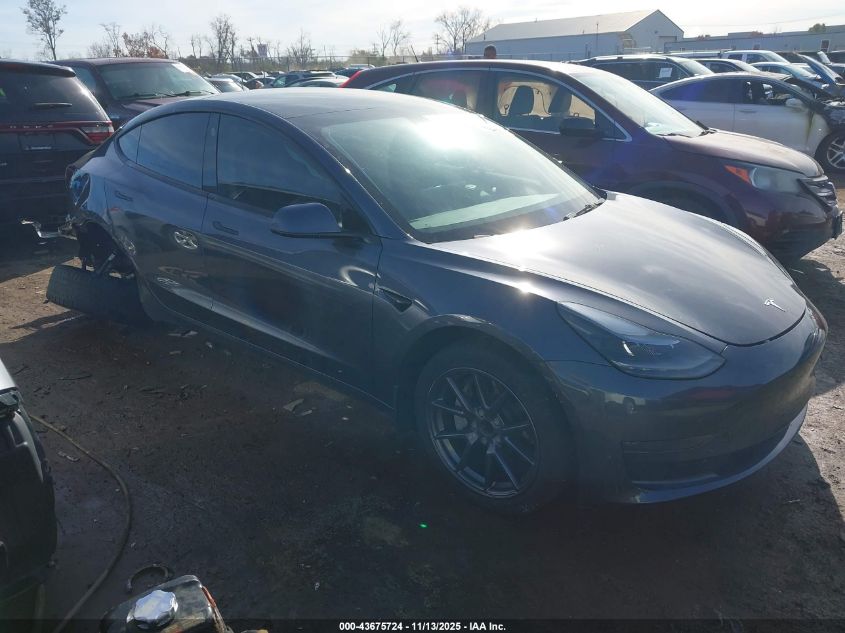 TESLA MODEL 3 REAR-WHEEL DRIVE