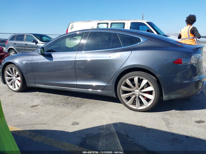 2015 Tesla Model S 70D/85D/P85D VIN: 5YJSA4H20FFP79087 Lot: 43675758