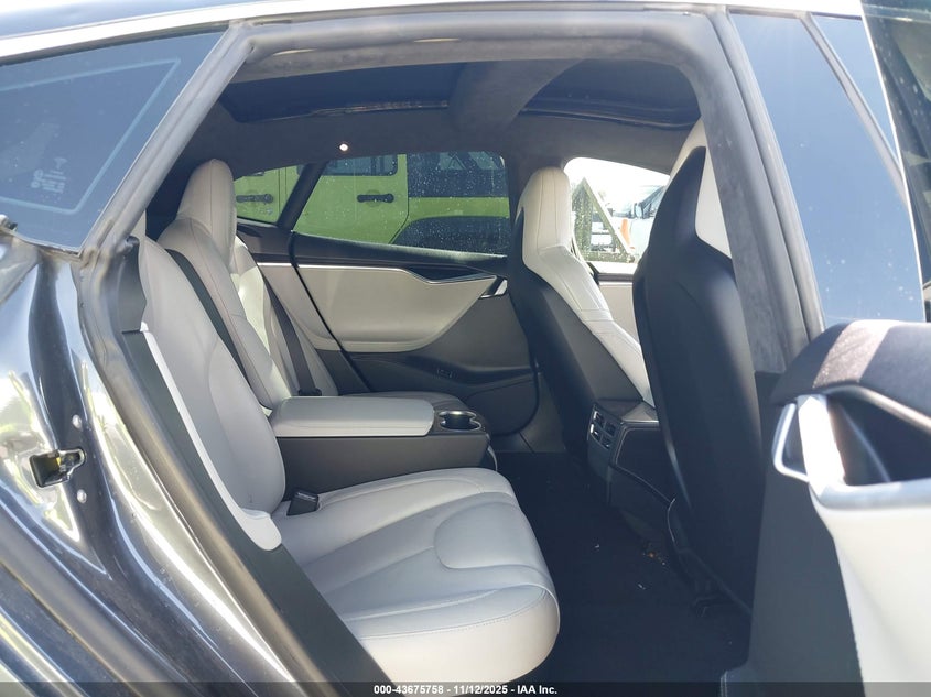 2015 Tesla Model S 70D/85D/P85D VIN: 5YJSA4H20FFP79087 Lot: 43675758