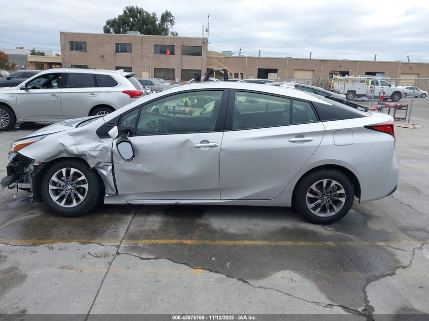 2022 TOYOTA PRIUS XLE JTDKAMFUXN3189351