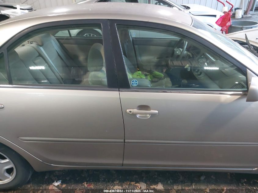 2002 Toyota Camry Le VIN: 4T1BF32K52U527952 Lot: 43675852