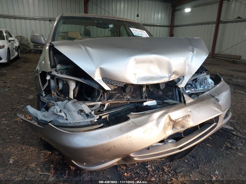 2002 Toyota Camry Le VIN: 4T1BF32K52U527952 Lot: 43675852