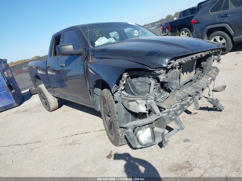 RAM 1500 EXPRESS 4X2 6 4 BOX