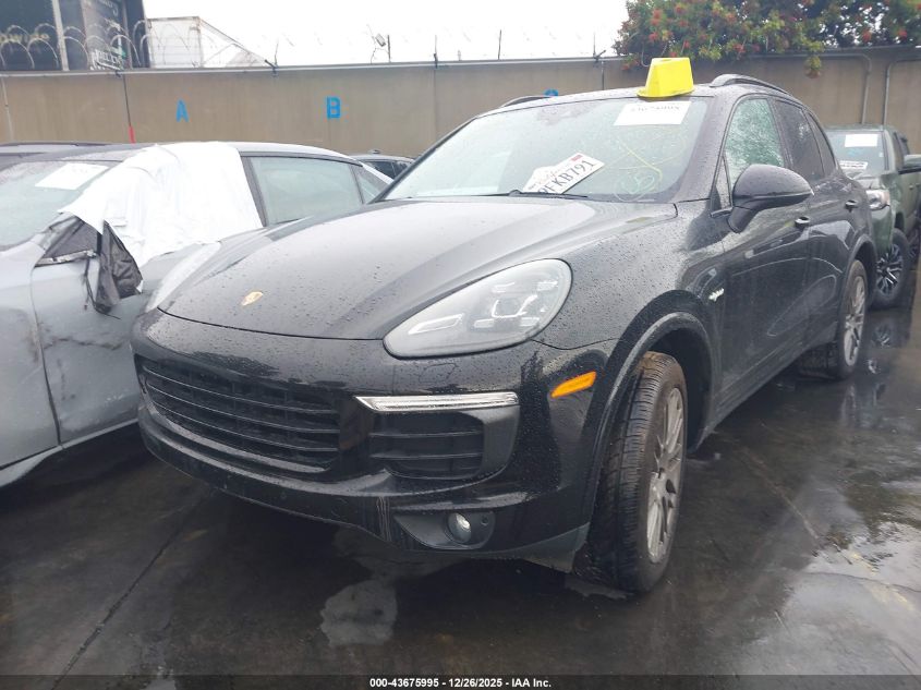 WP1AE2A20HLA74657 2017 PORSCHE CAYENNE photo no. 2