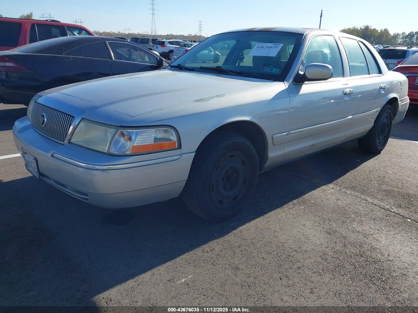 2MEFM74W63X671957 2003 MERCURY GRAND MARQUIS photo no. 2