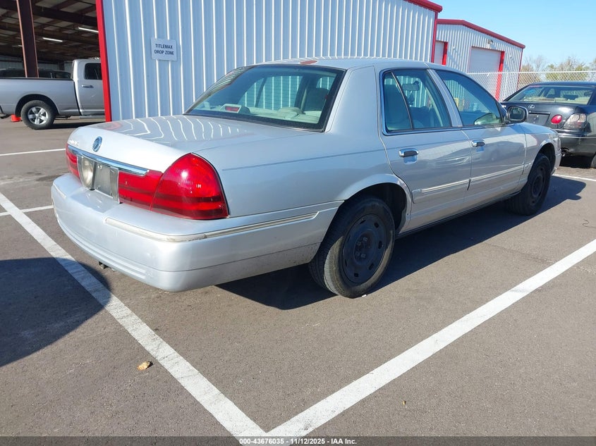2MEFM74W63X671957 2003 MERCURY GRAND MARQUIS photo no. 4