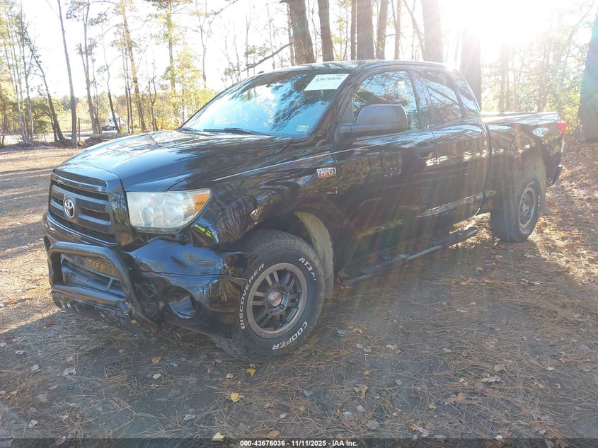 5TFUY5F18AX122623 2010 TOYOTA TUNDRA photo no. 2