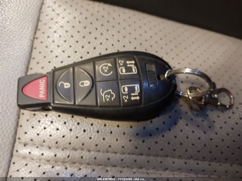 2010 Chrysler Town & Country Touring Plus VIN: 2A4RR8D15AR321273 Lot: 43676043