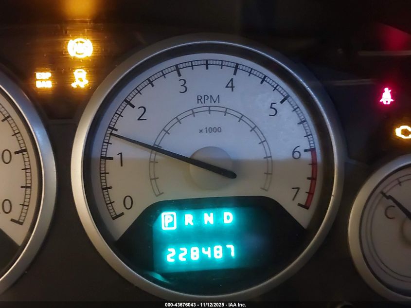 2010 Chrysler Town & Country Touring Plus VIN: 2A4RR8D15AR321273 Lot: 43676043