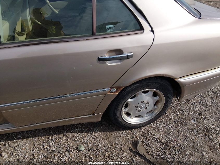 2000 Mercedes-Benz C 230 Kompressor VIN: WDBHA24G0YA863050 Lot: 43676062