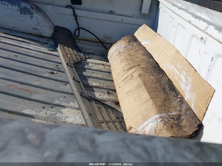 1993 Chevrolet Gmt-400 C2500 VIN: 1GCFC24K7PE107441 Lot: 43676067