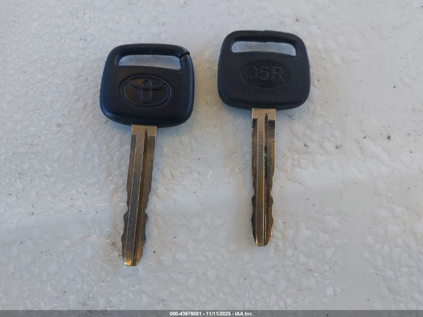 2000 Toyota Camry Le VIN: 4T1BG22KXYU754392 Lot: 43676081