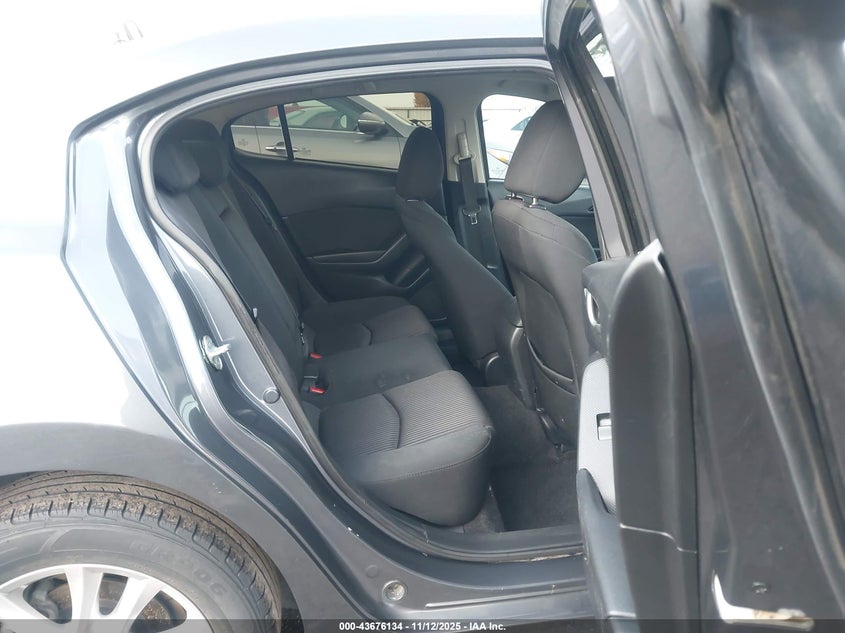 2016 Mazda Mazda3 I Touring VIN: JM1BM1V7XG1337417 Lot: 43676134